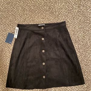 NWT never worn Wilfred aritzia centinela skirt 6 4